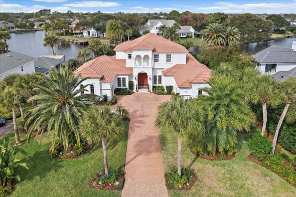 Luxury waterfront estates